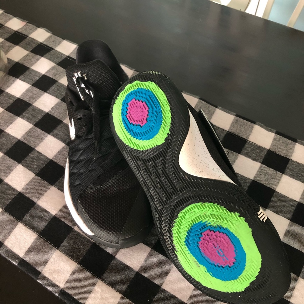 Nike Kyrie 4 low